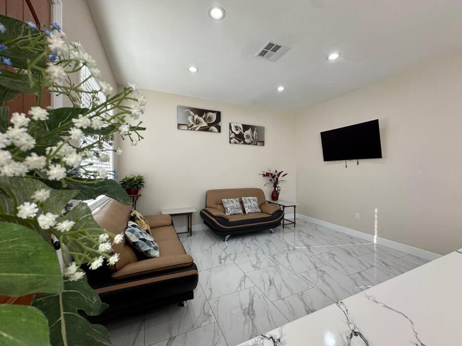 New Renovated House In Little Saigon Villa Midway City Dış mekan fotoğraf